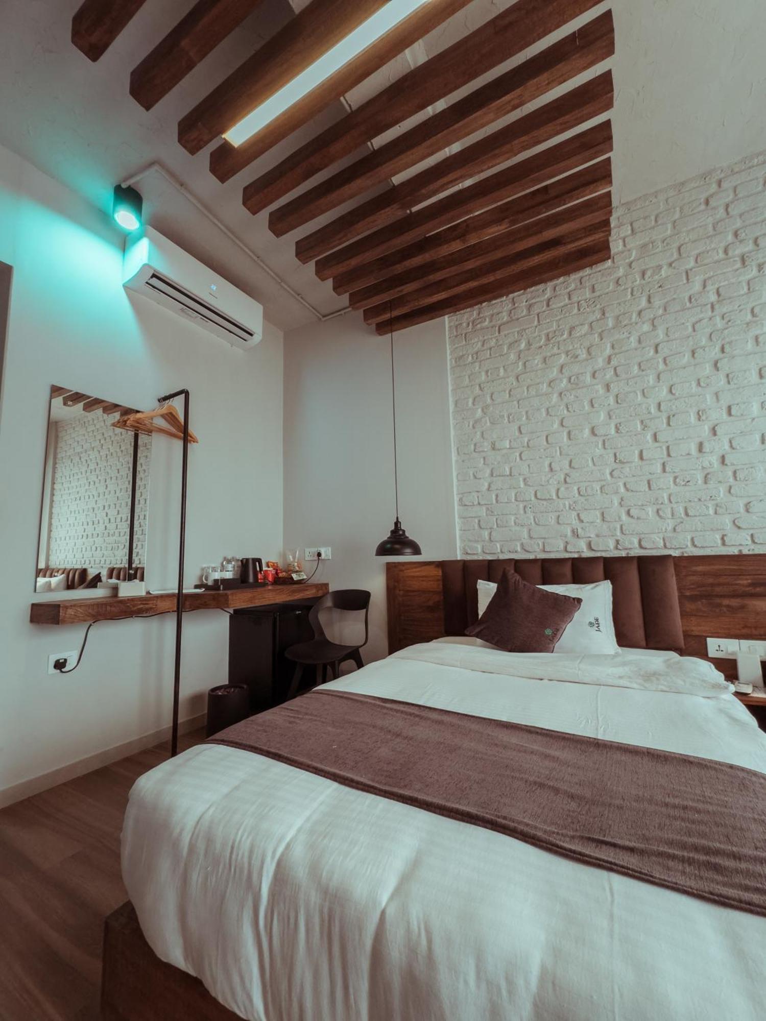 Jade City Hotel Pokhara Exterior photo
