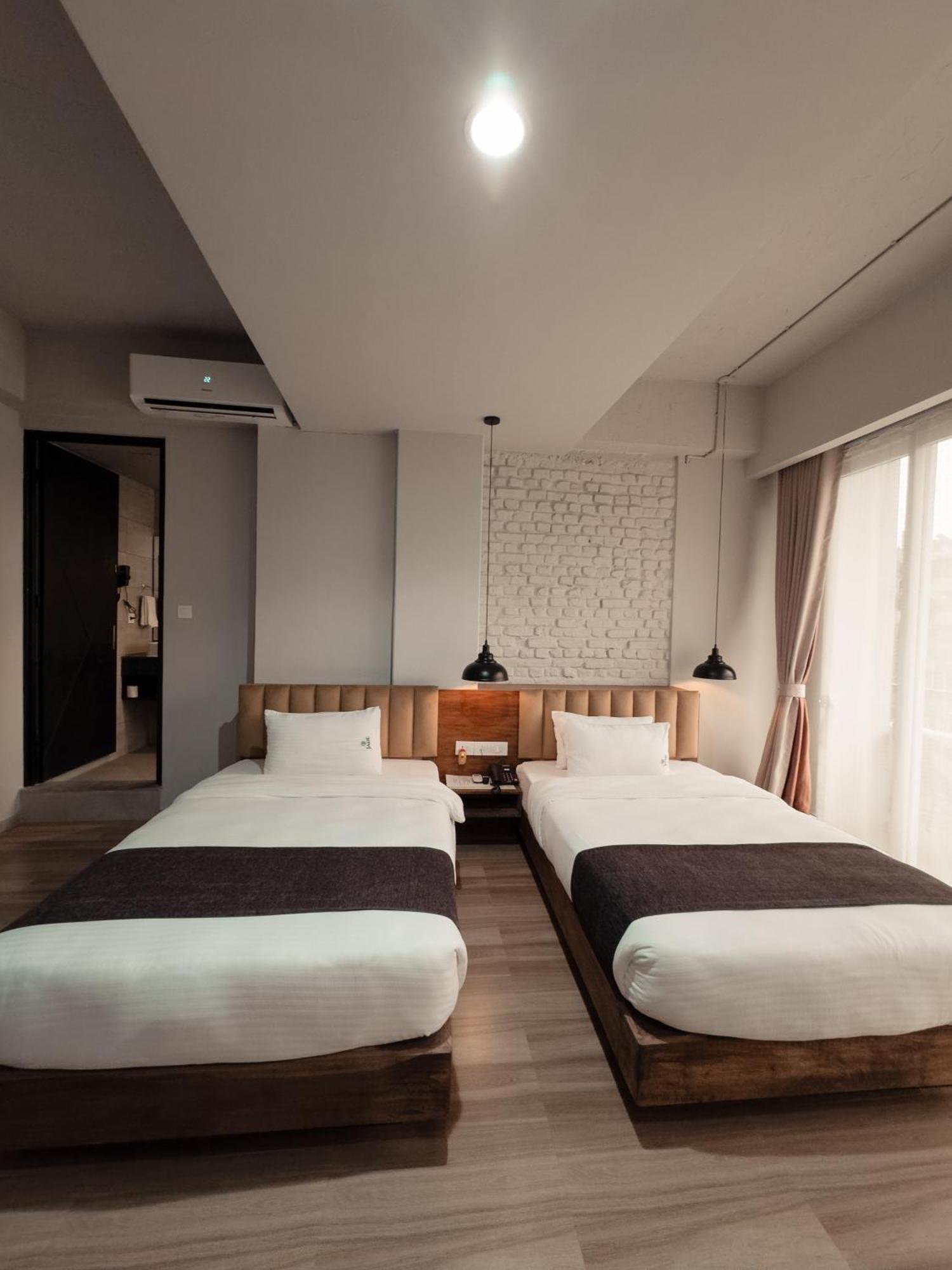 Jade City Hotel Pokhara Exterior photo